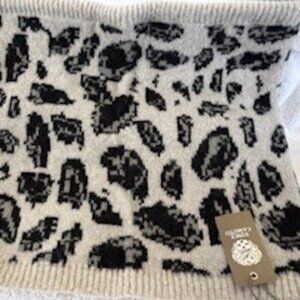 Vince Camuto animal print oversized "wooly" knit neck warmer NWT